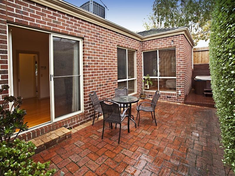 1/14 Richard Street, Glen Waverley VIC 3150