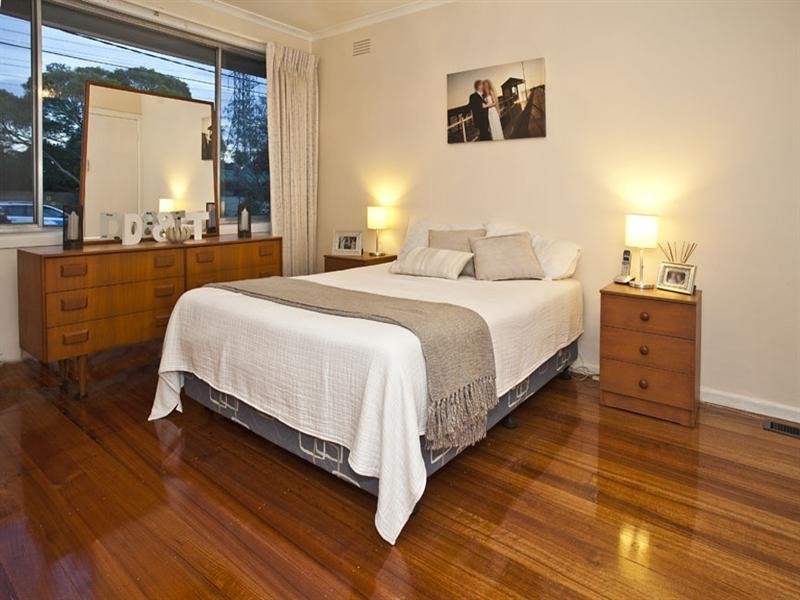 13 Johnson Drive, Glen Waverley VIC 3150