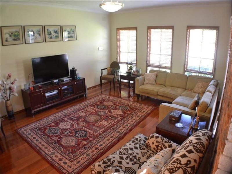 19 Milford Avenue, Wheelers Hill VIC 3150