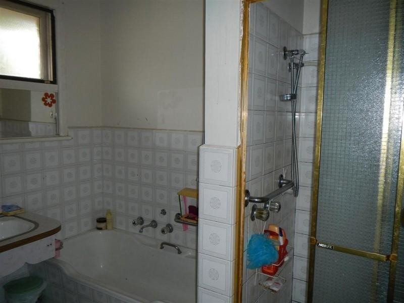 82 Whites Lane, Glen Waverley VIC 3150