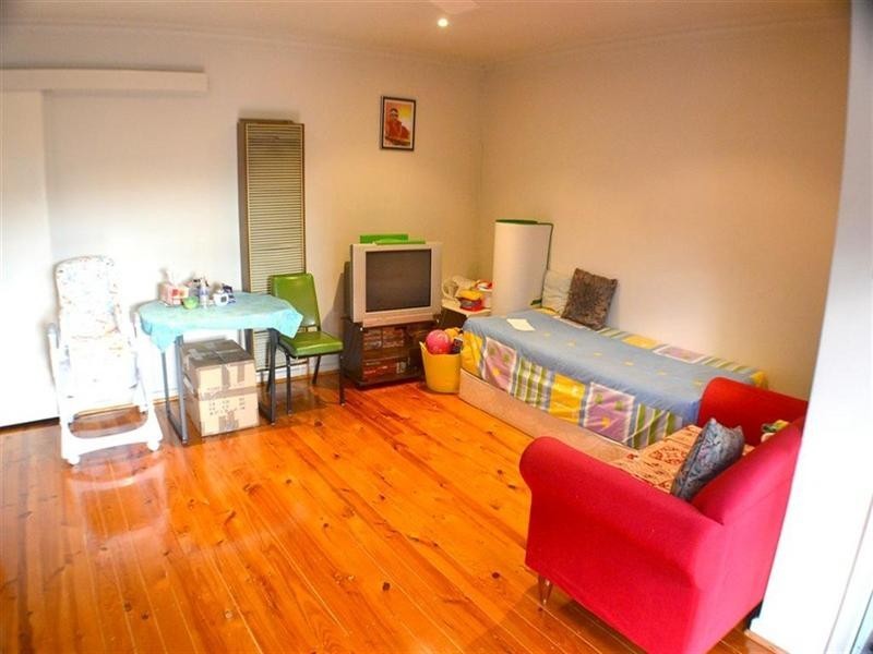 1/2 Kelly Street, Chadstone VIC 3148