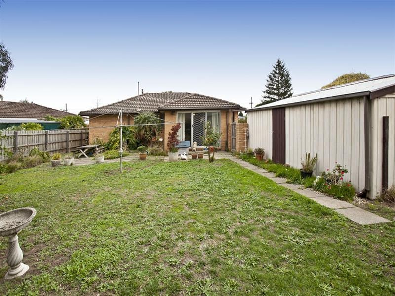 51 Tiverton Drive, Mulgrave VIC 3170