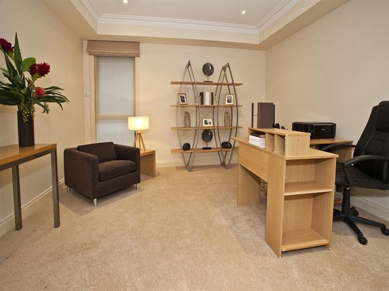 18 Kwinana Street, Glen Waverley VIC 3150