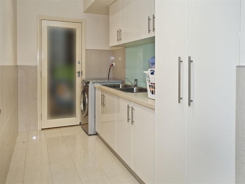 18 Kwinana Street, Glen Waverley VIC 3150