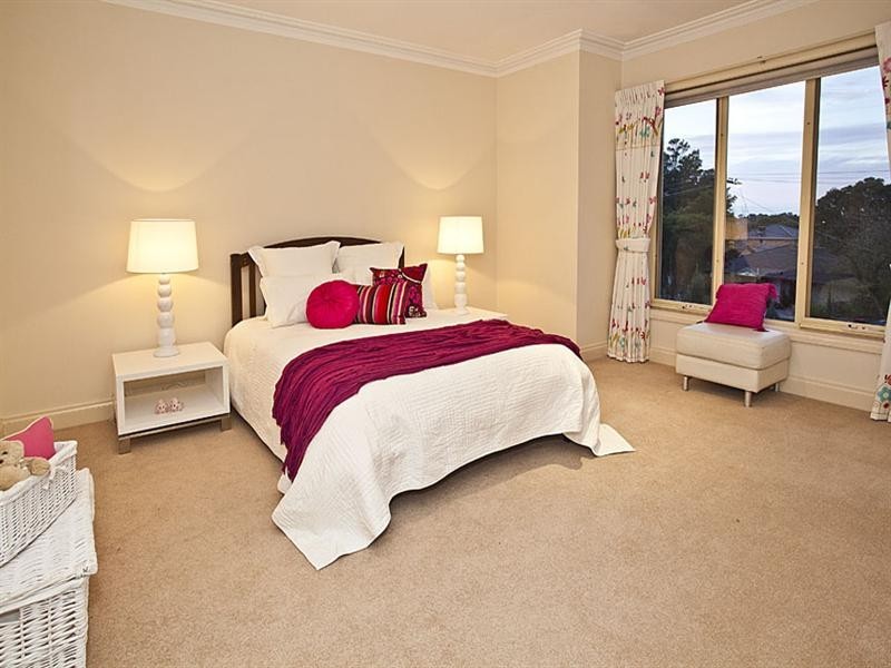 18 Kwinana Street, Glen Waverley VIC 3150