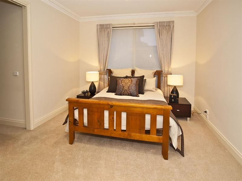 18 Kwinana Street, Glen Waverley VIC 3150