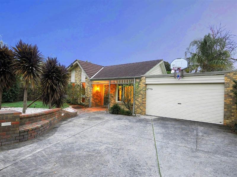 19 Sunrise Drive, Mulgrave VIC 3170