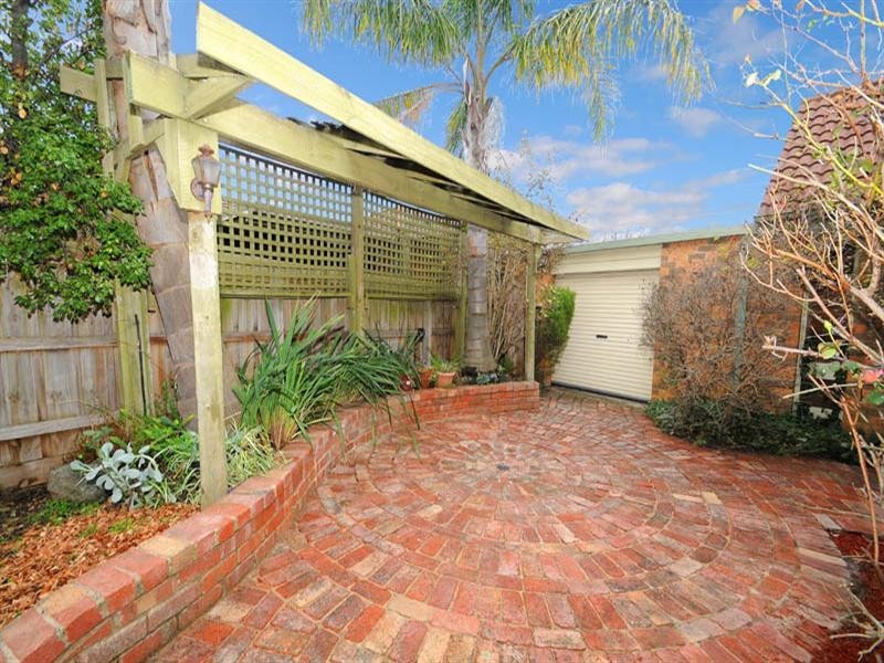 19 Sunrise Drive, Mulgrave VIC 3170