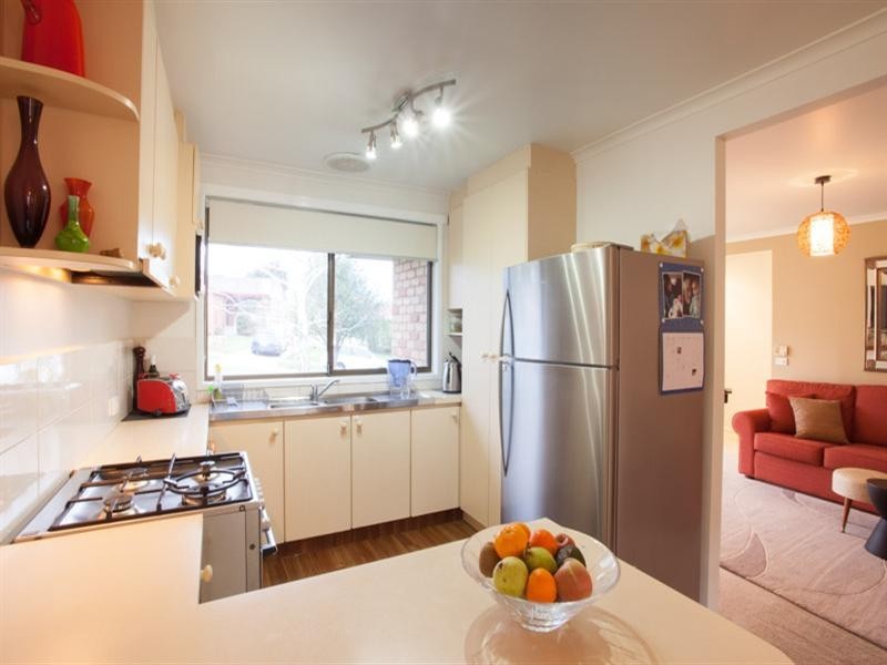 8 Prospect Hill Crescent, Dandenong North VIC 3175