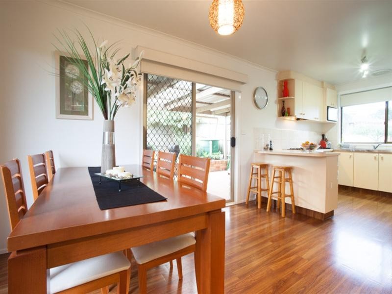 8 Prospect Hill Crescent, Dandenong North VIC 3175