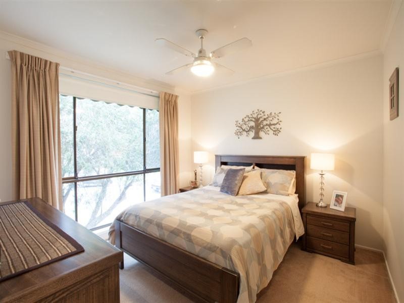 8 Prospect Hill Crescent, Dandenong North VIC 3175