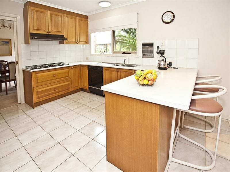 2 Daryl Avenue, Glen Waverley VIC 3150