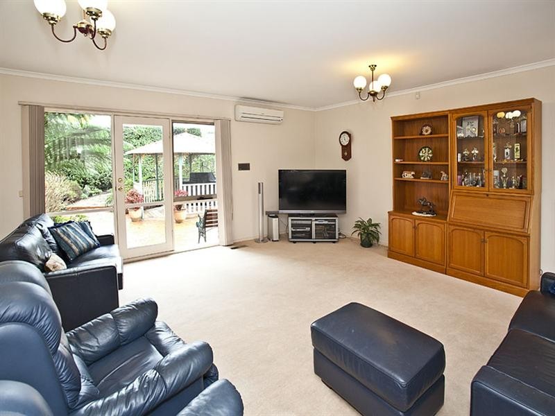 2 Daryl Avenue, Glen Waverley VIC 3150