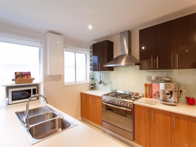 8 Julius Crescent, Noble Park North VIC 3174