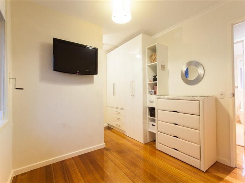 8 Julius Crescent, Noble Park North VIC 3174