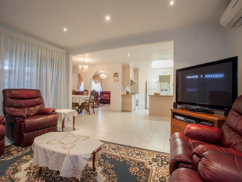 20 Rawdon Hill Drive, Dandenong North VIC 3175