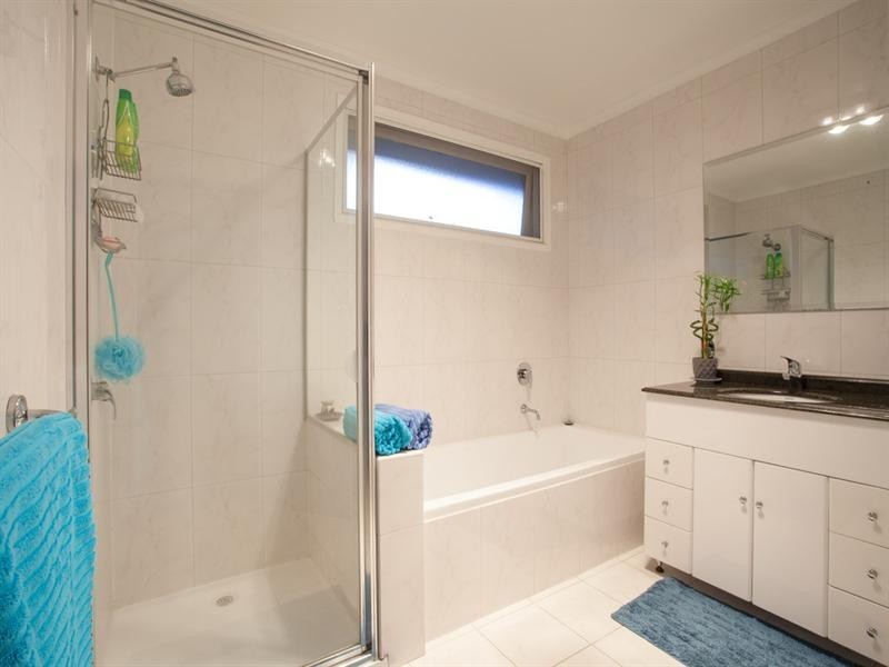 20 Rawdon Hill Drive, Dandenong North VIC 3175