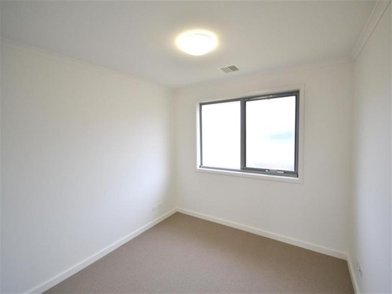 34 Grove Way, Wantirna South VIC 3152