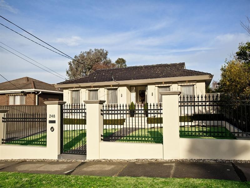 248 Hawthorn Road, Vermont South VIC 3133