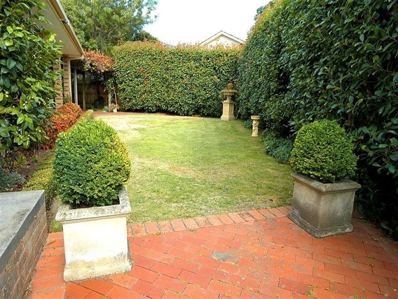 4 Regal Court, Glen Waverley VIC 3150