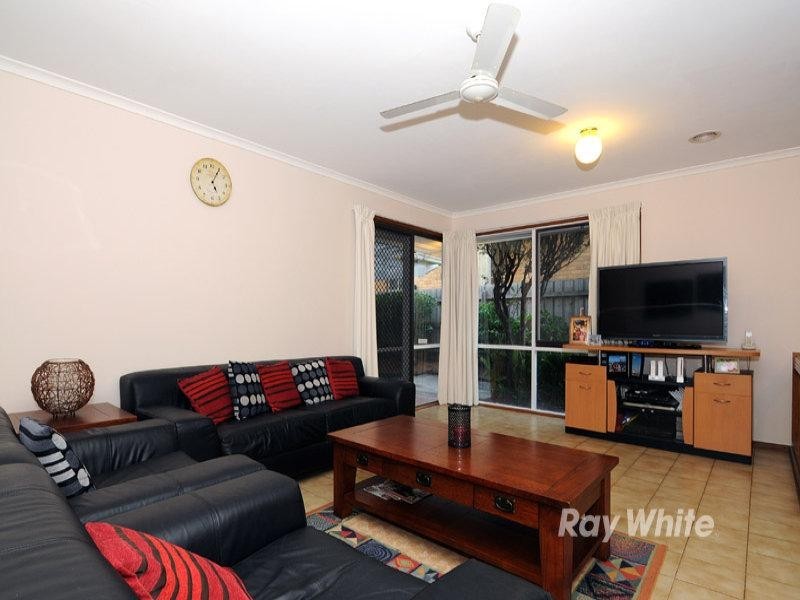 4 Vista Crescent, Rowville VIC 3178