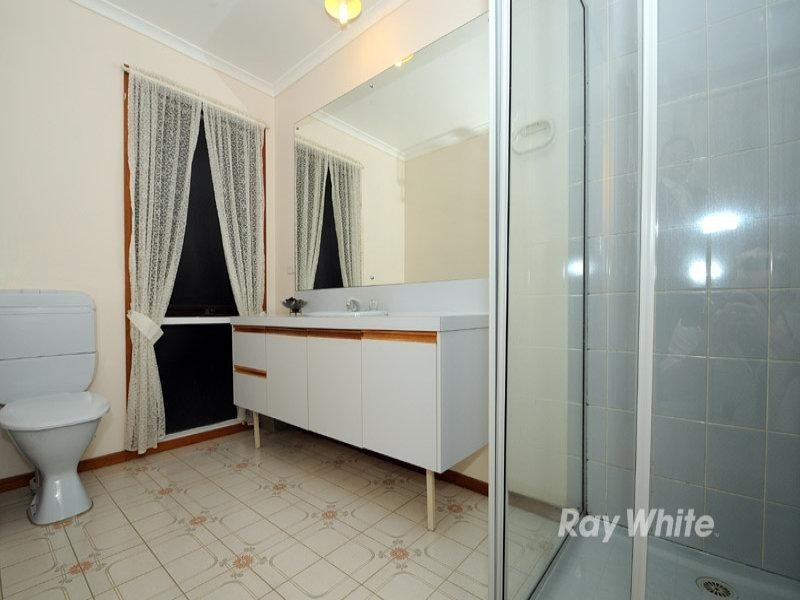 4 Vista Crescent, Rowville VIC 3178