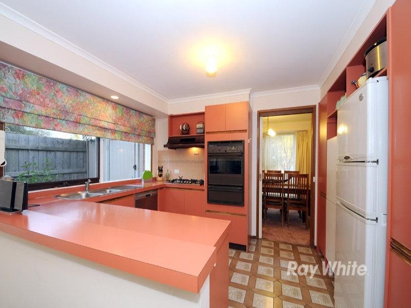 4 Vista Crescent, Rowville VIC 3178