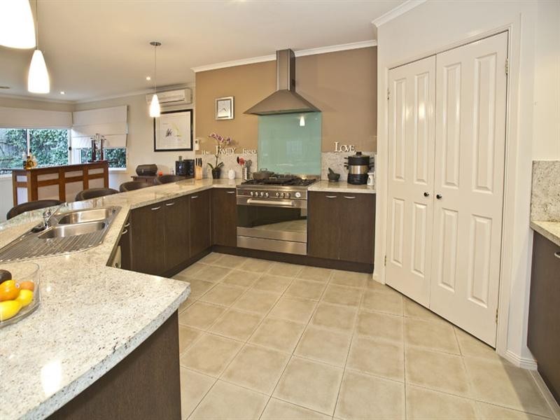 7 Highgate Way, Rowville VIC 3178