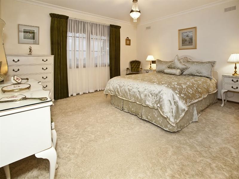 1 Penhurst Court, Glen Waverley VIC 3150