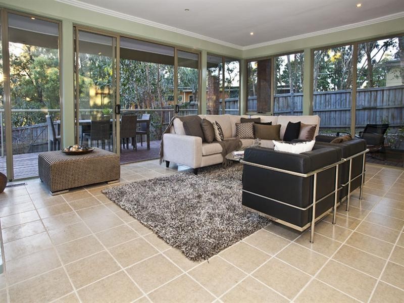 8 Lakeview Court, Glen Waverley VIC 3150