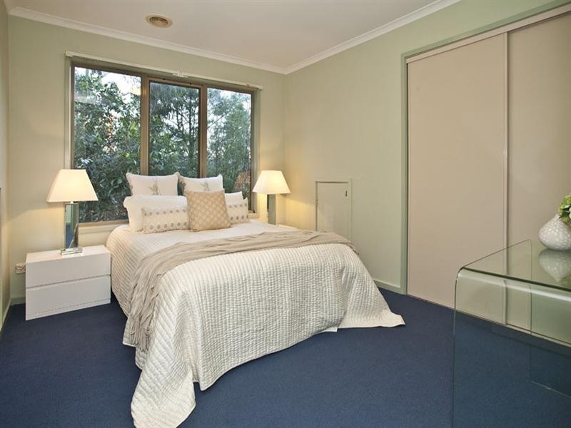 8 Lakeview Court, Glen Waverley VIC 3150