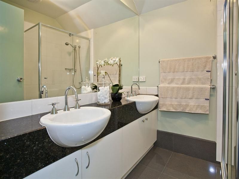 8 Lakeview Court, Glen Waverley VIC 3150