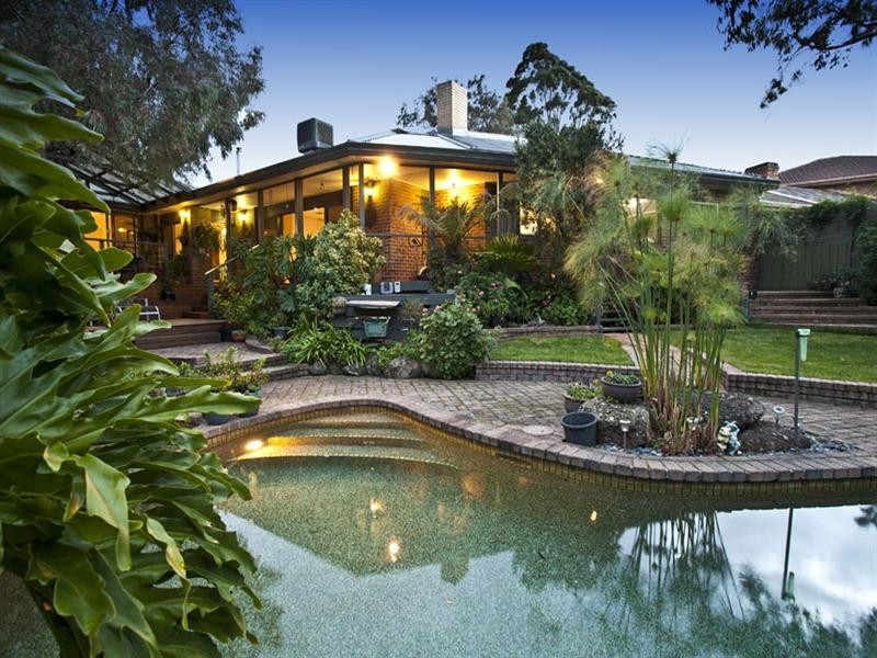 6 Penhurst Court, Glen Waverley VIC 3150