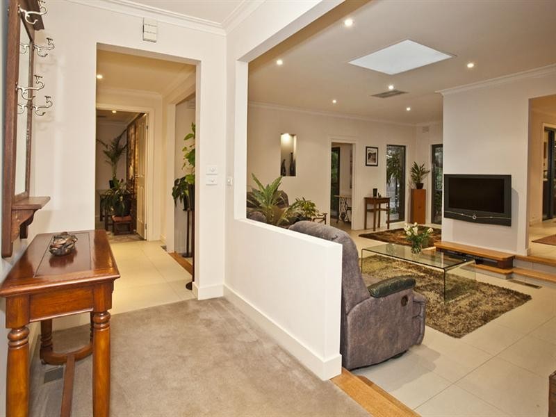 6 Penhurst Court, Glen Waverley VIC 3150