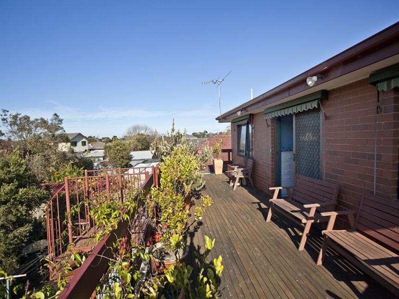 75 Benwerrin Drive, Burwood East VIC 3151