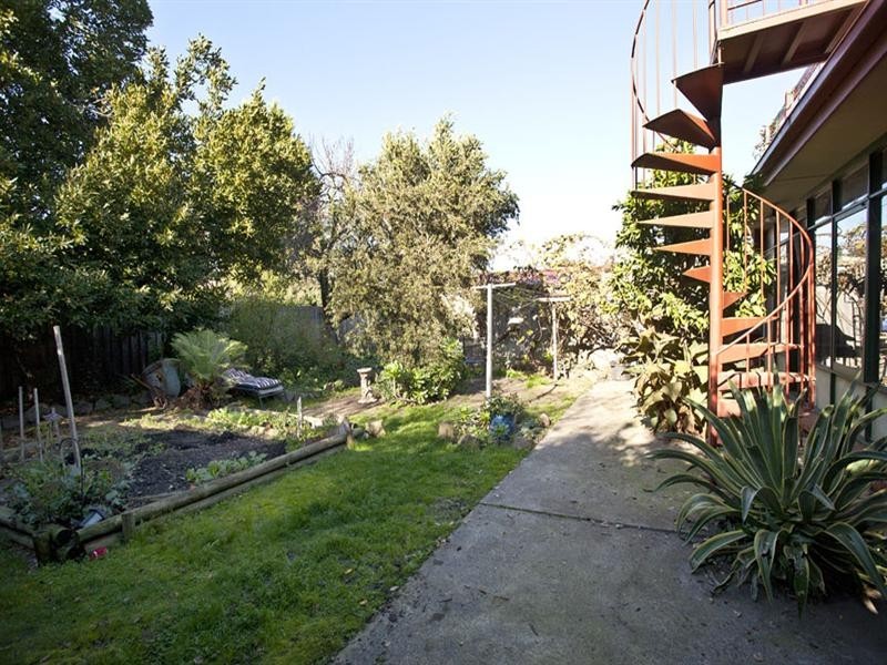 75 Benwerrin Drive, Burwood East VIC 3151
