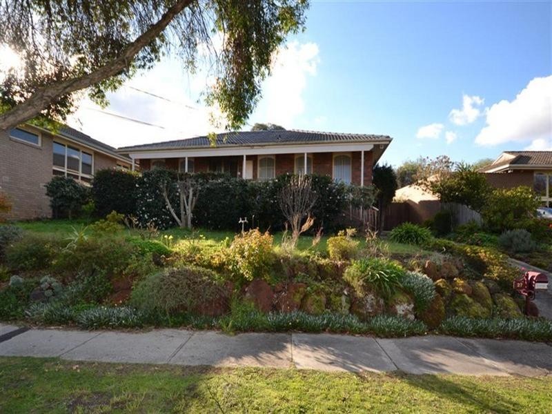 27 Mullens Road, Vermont South VIC 3133