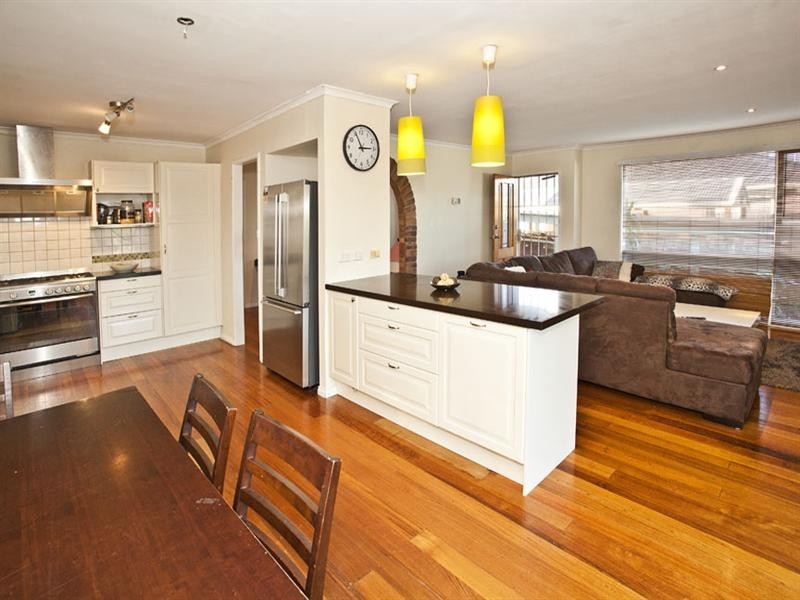 38 Whitehaven Crescent, Mulgrave VIC 3170