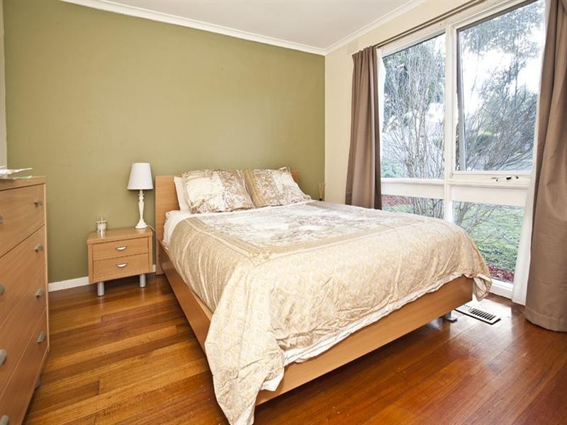 38 Whitehaven Crescent, Mulgrave VIC 3170