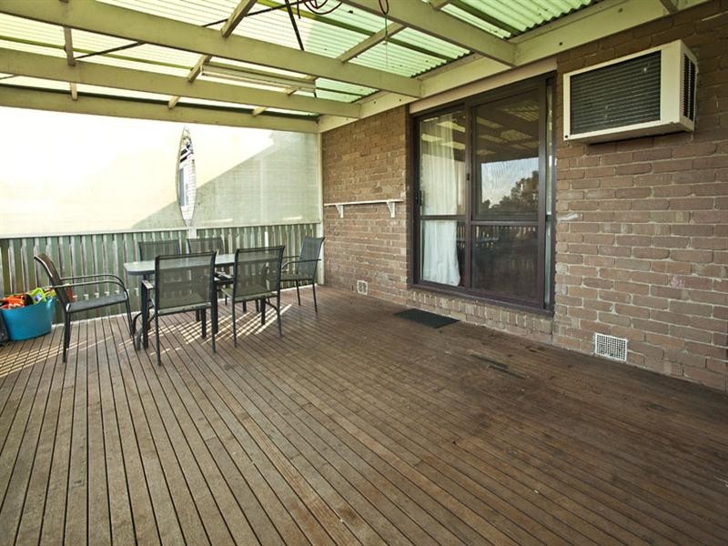 38 Whitehaven Crescent, Mulgrave VIC 3170