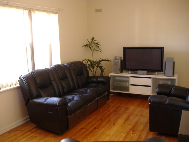 15 Tarnham Road, Seacombe Heights SA 5047