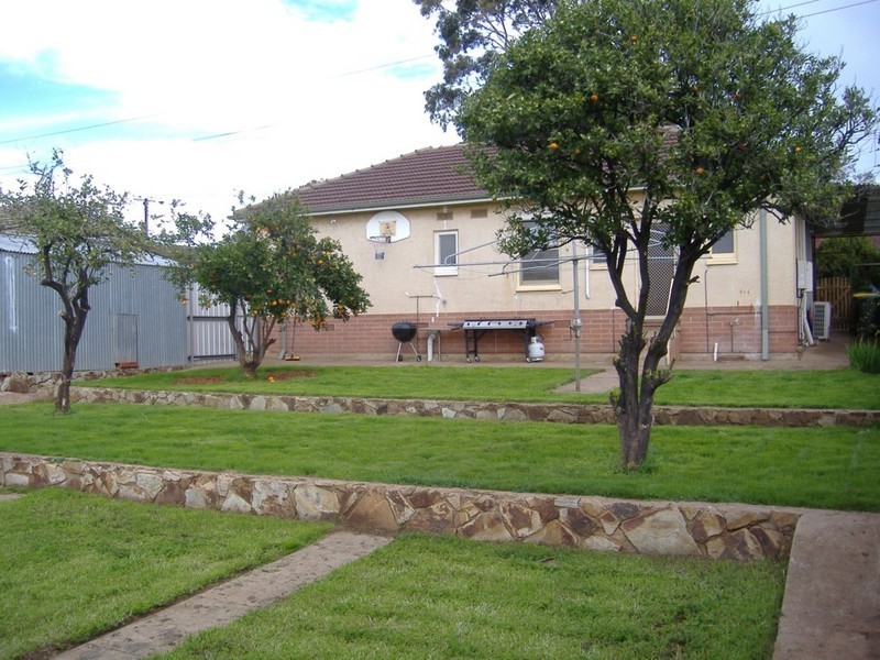 15 Tarnham Road, Seacombe Heights SA 5047