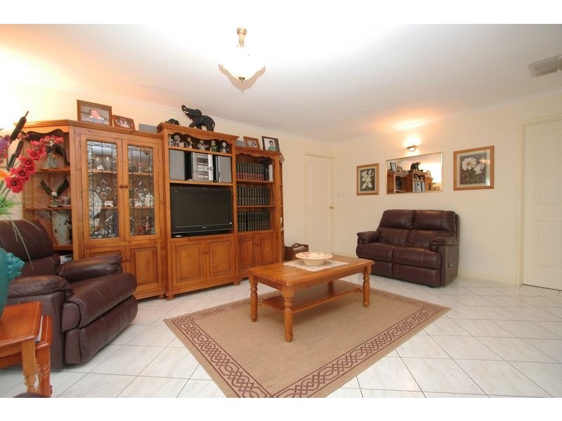 4b Elsinore Drive, Paradise SA 5075