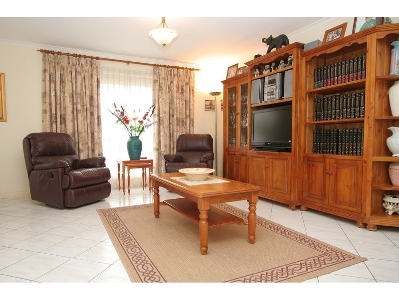 4b Elsinore Drive, Paradise SA 5075