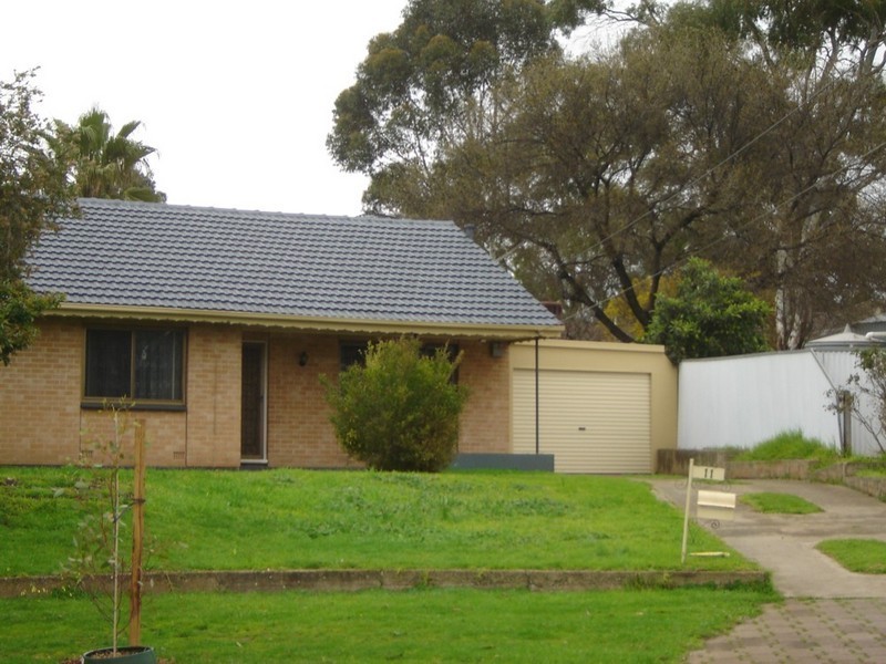 11 Forrest Avenue, Valley View SA 5093