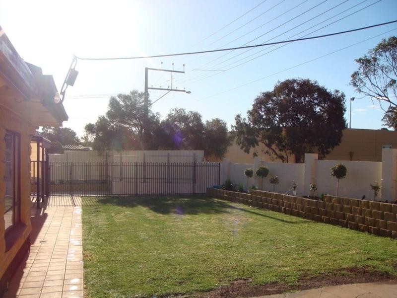 2 Tina Drive, Modbury SA 5092