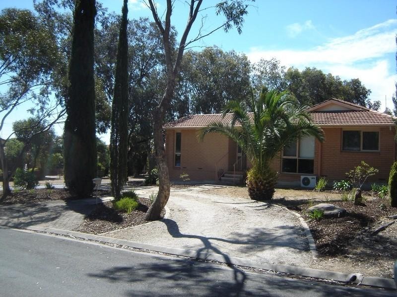 1 Bruce Crescent, Para Vista SA 5093