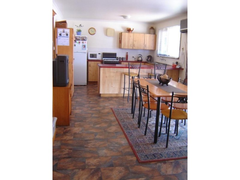 1 Bruce Crescent, Para Vista SA 5093