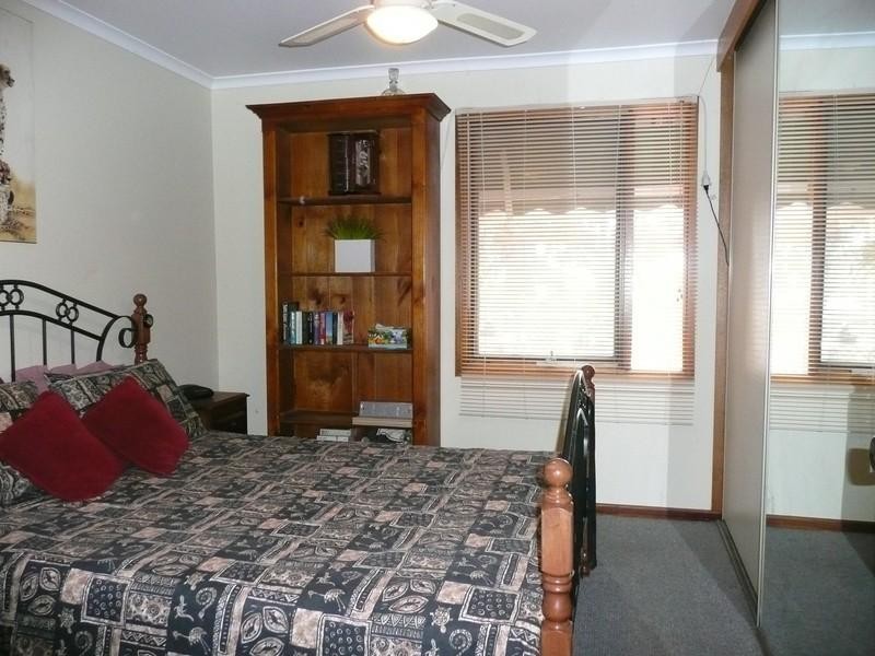 1 Bruce Crescent, Para Vista SA 5093