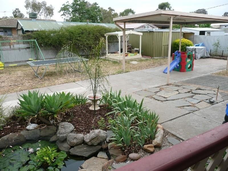 1 Bruce Crescent, Para Vista SA 5093